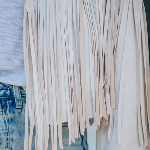 LAST ONE -WALFORD CROPPED FRINGE FAUX SUEDE JACKET - Picture 2 of 13